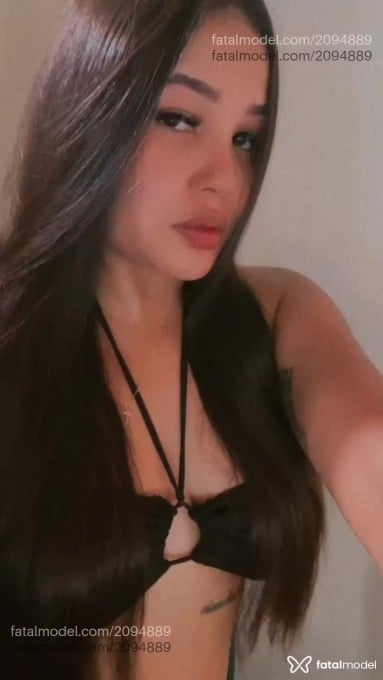 Acompanhante mulher com cabelo castanho de olhos pretos em Luís Eduardo Magalhães Acompanhante mulher com cabelo castanho de olhos pretos em Luís Eduardo Magalhães - Safira