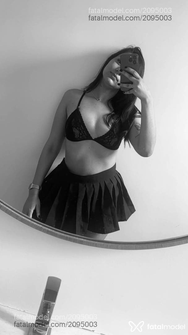 Acompanhante mulher morena (o) de olhos castanhos - Melissa Alcântara