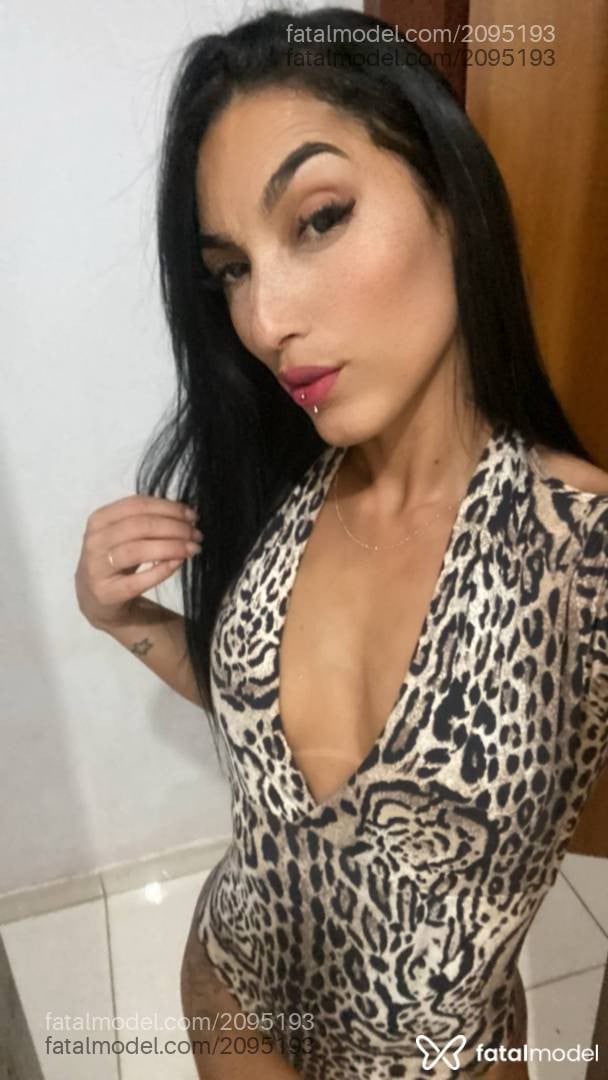 Acompanhante mulher morena (o) de olhos pretos em Brasília - Yasmin Prado