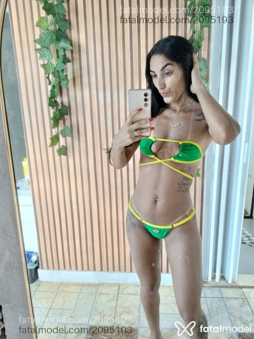 Acompanhante mulher morena (o) de olhos pretos em Brasília - Yasmin Prado