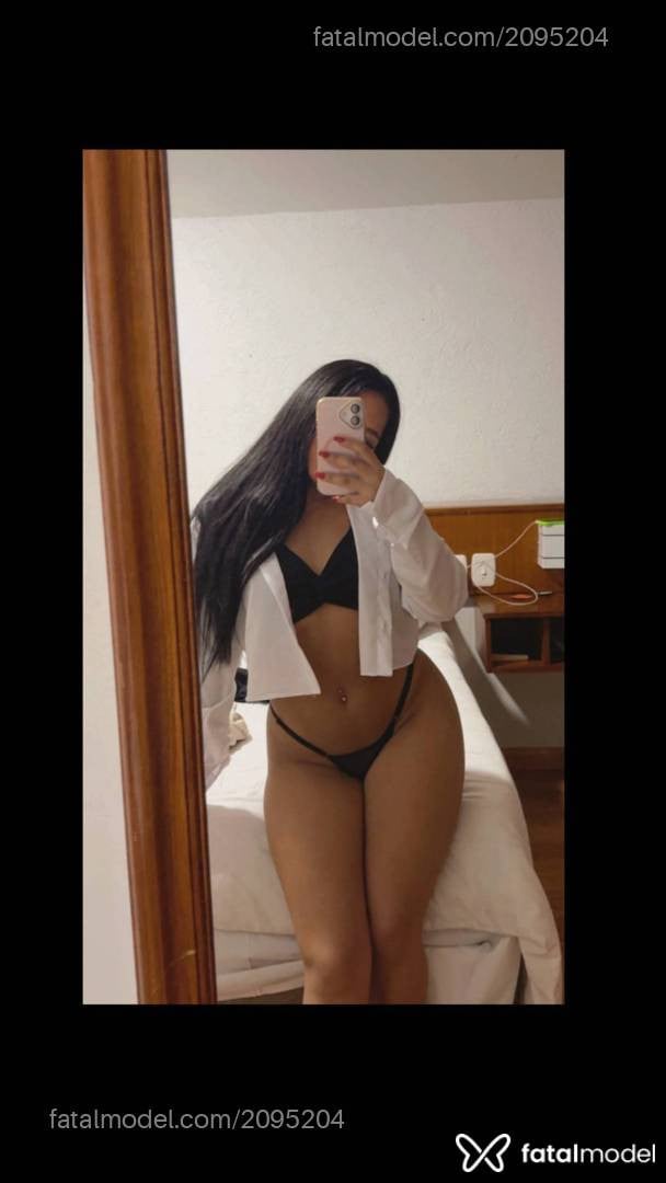Acompanhante mulher com cabelo castanho de olhos castanhos - Evelyn