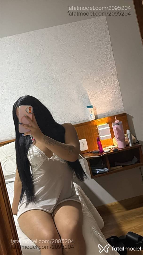 Acompanhante mulher com cabelo castanho de olhos castanhos - Evelyn