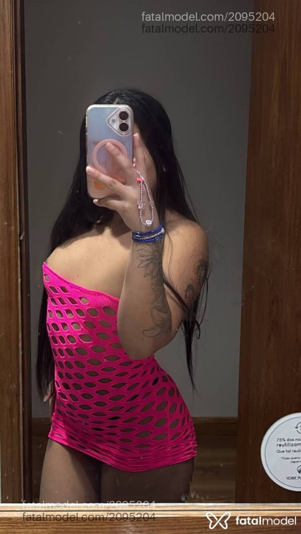 Acompanhante mulher com cabelo castanho de olhos castanhos - Evelyn