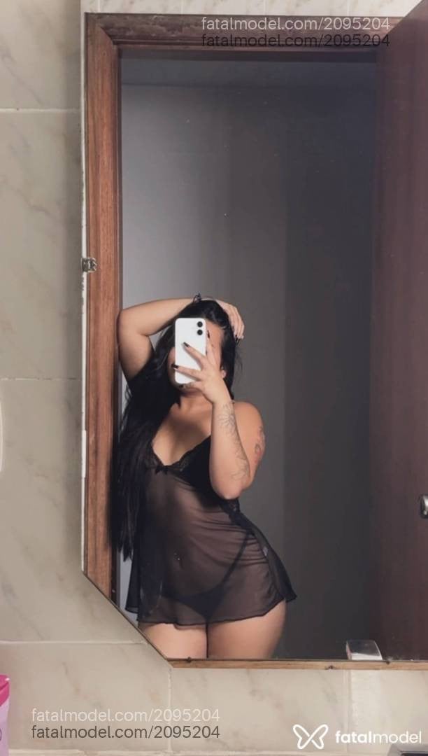Acompanhante mulher com cabelo castanho de olhos castanhos - Evelyn