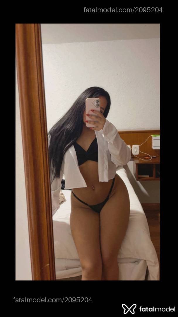 Acompanhante mulher com cabelo castanho de olhos castanhos - Evelyn