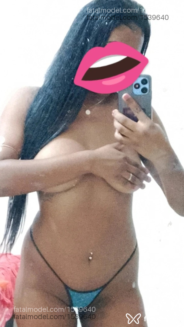 Acompanhante mulher morena (o) de olhos pretos - Maya Araújo Acompanhante mulher morena (o) de olhos pretos - Maya Araújo