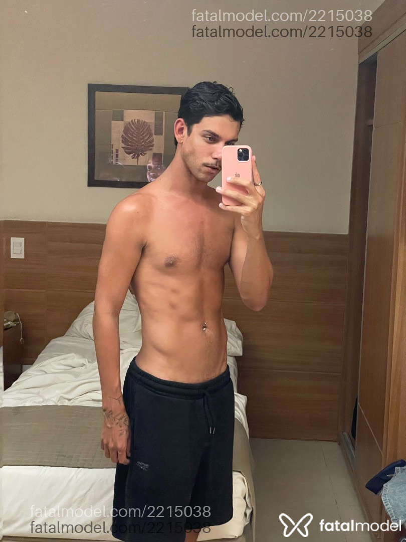 Acompanhante homem com cabelo castanho de olhos castanhos em São Paulo Acompanhante homem com cabelo castanho de olhos castanhos em São Paulo - Will