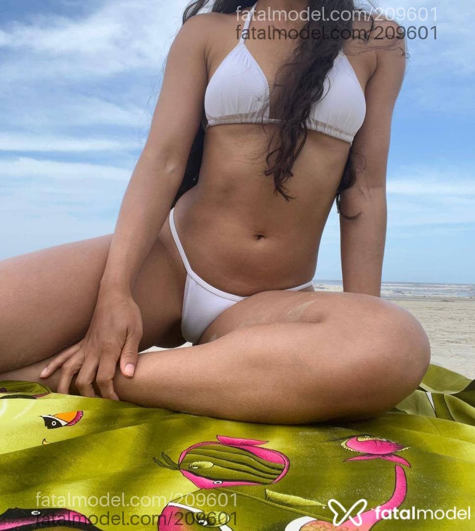 Acompanhante mulher com cabelo castanho de olhos mel em Dois Vizinhos - ARIELA MORENA