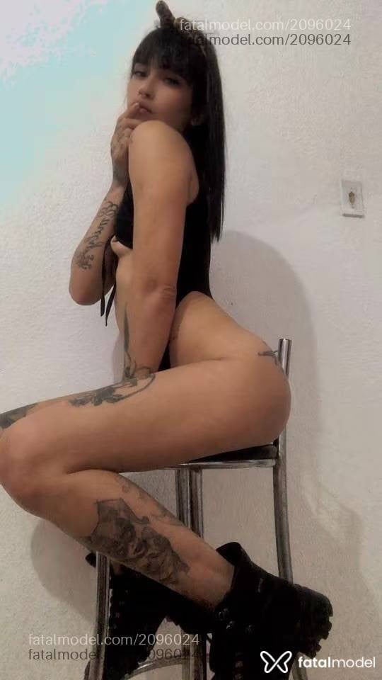 Acompanhante mulher com cabelo castanho de olhos castanhos - Kelly