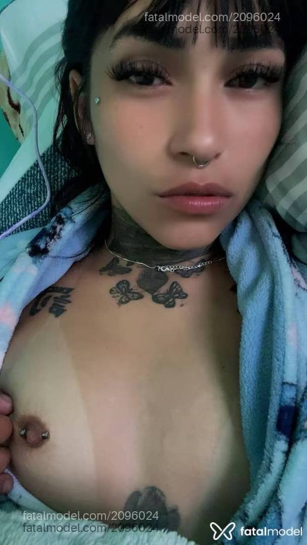Acompanhante mulher com cabelo castanho de olhos castanhos - Clara Lizz