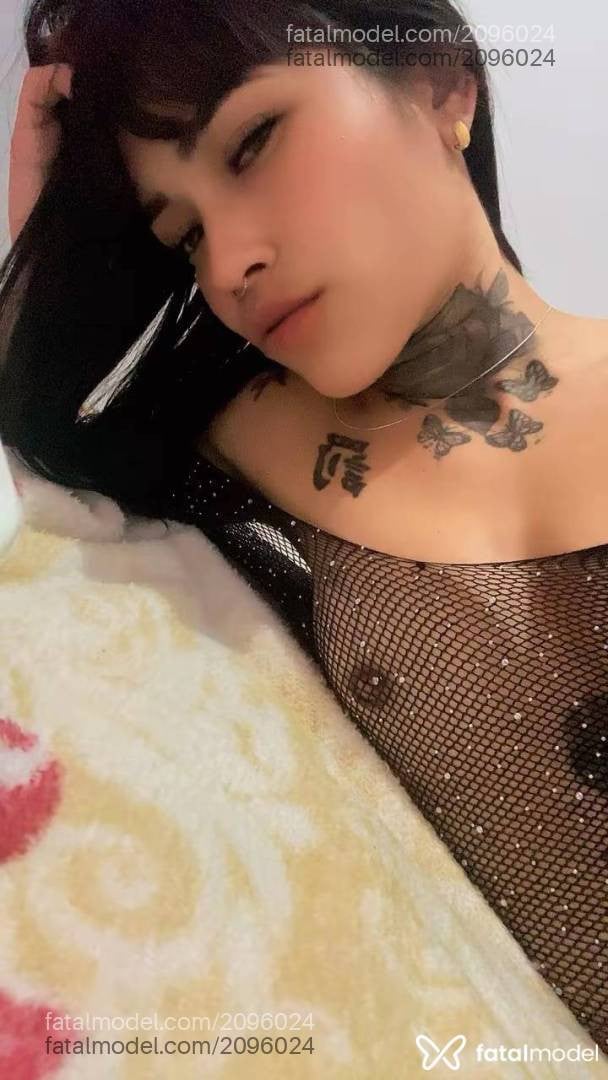 Acompanhante mulher com cabelo castanho de olhos castanhos - Clara Lizz
