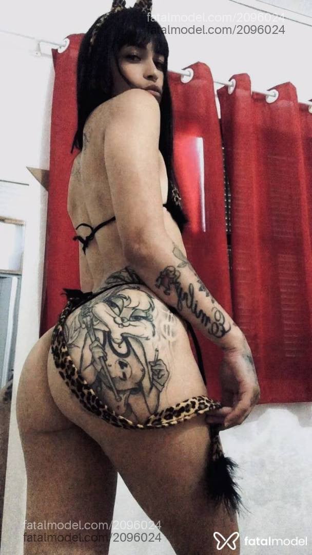 Acompanhante mulher com cabelo castanho de olhos castanhos - Kelly