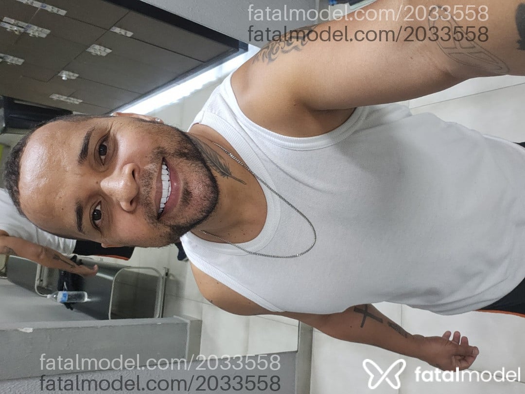 Acompanhante homem com cabelo castanho de olhos castanhos em São Paulo Acompanhante homem com cabelo castanho de olhos castanhos em São Paulo - Ailton Pires