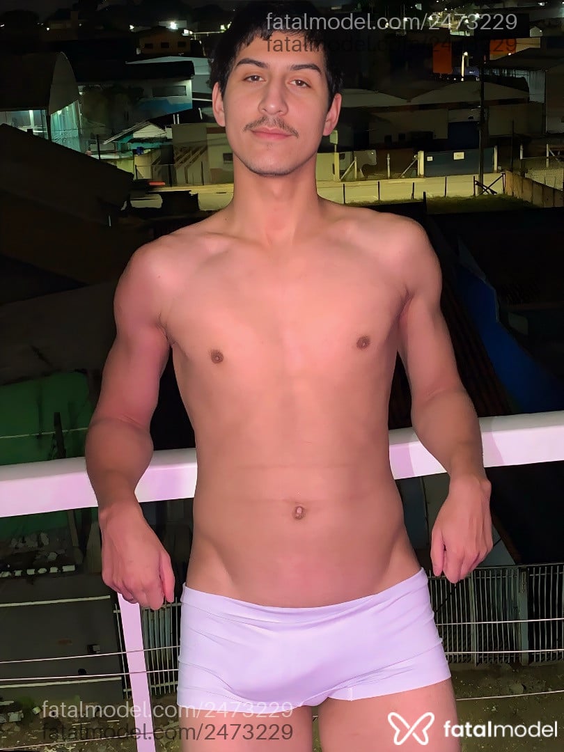 Acompanhante homem morena (o) de olhos pretos em Curitiba Acompanhante homem morena (o) de olhos pretos em Curitiba - Joao Victor