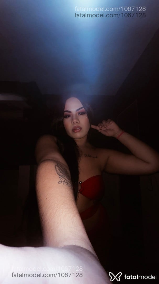Acompanhante mulher morena (o) de olhos castanhos - Bruna