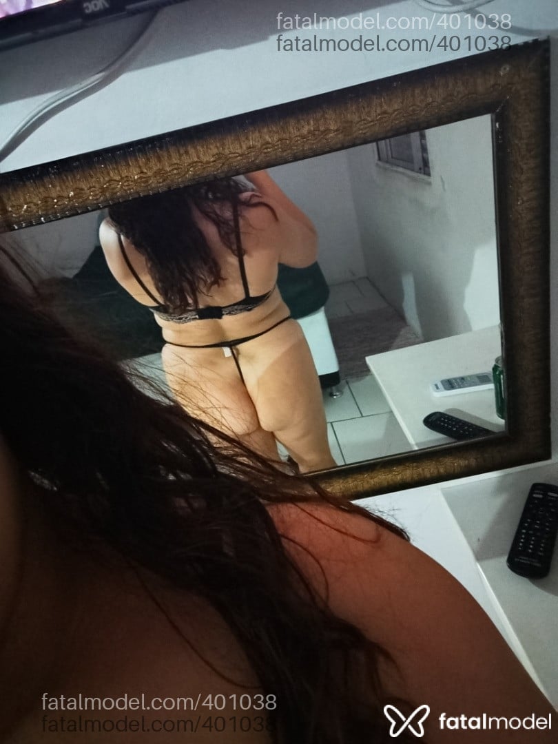 Acompanhante mulher morena (o) de olhos verdes em Araranguá Acompanhante mulher morena (o) de olhos verdes em Araranguá - Katia Pereira