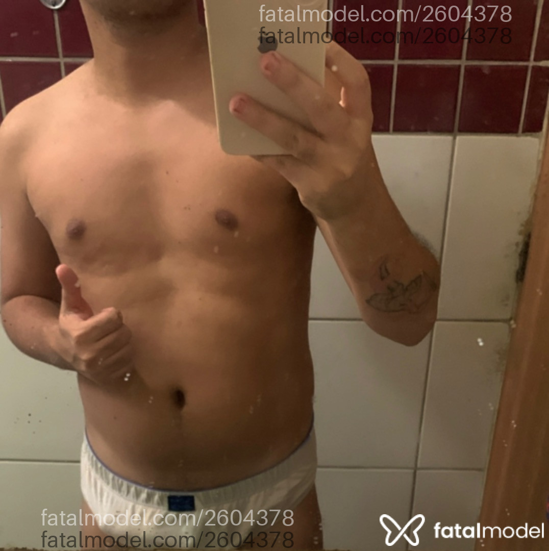 Acompanhante homem morena (o) de olhos pretos em Virtual - Lukas