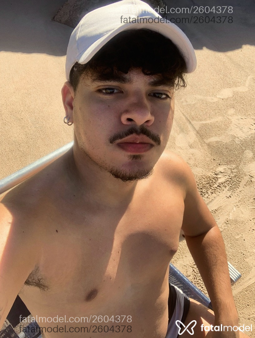 Acompanhante homem morena (o) de olhos pretos em Virtual - Lukas