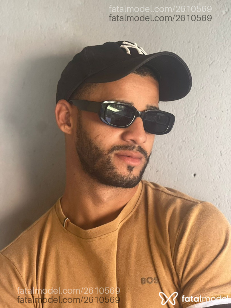 Acompanhante homem morena (o) de olhos pretos em Virtual Acompanhante homem morena (o) de olhos pretos em Virtual - Pedro Henrique