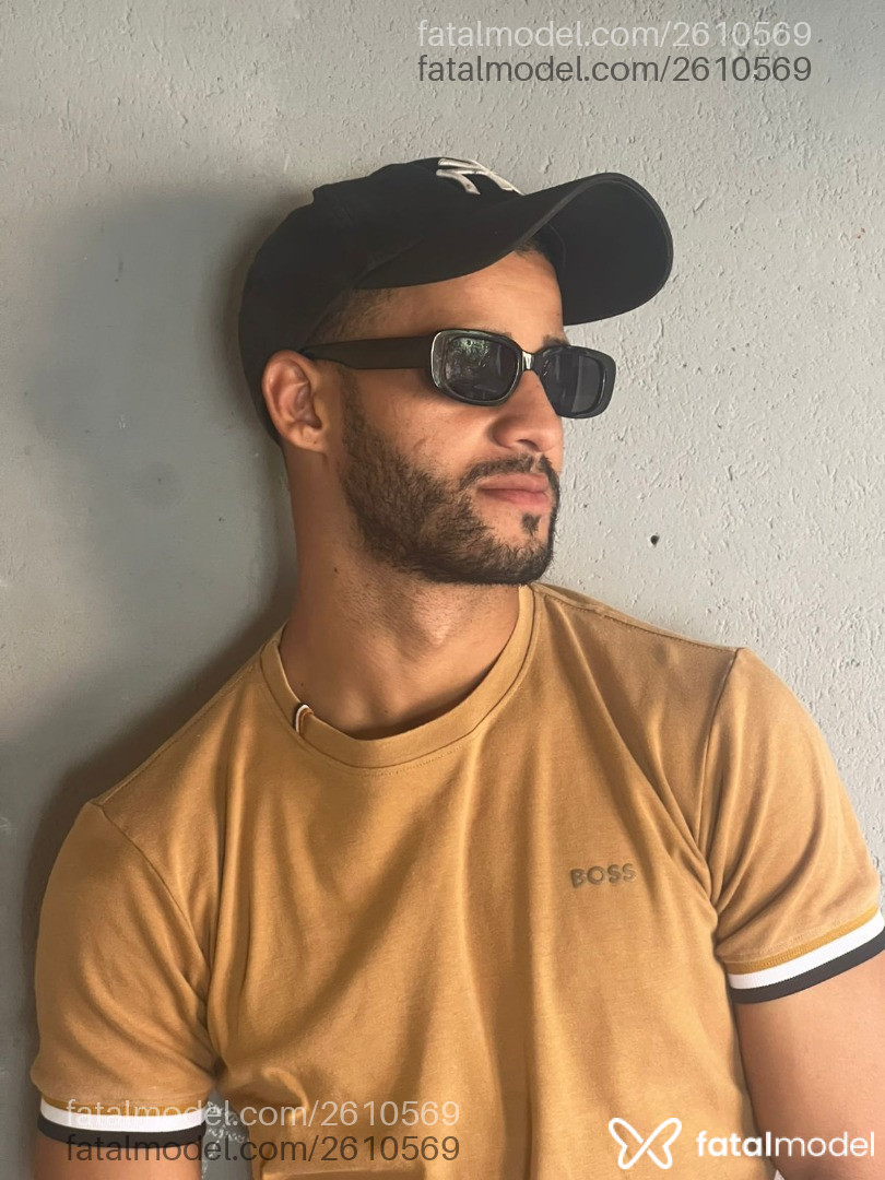 Acompanhante homem morena (o) de olhos pretos em Virtual Acompanhante homem morena (o) de olhos pretos em Virtual - Pedro Henrique
