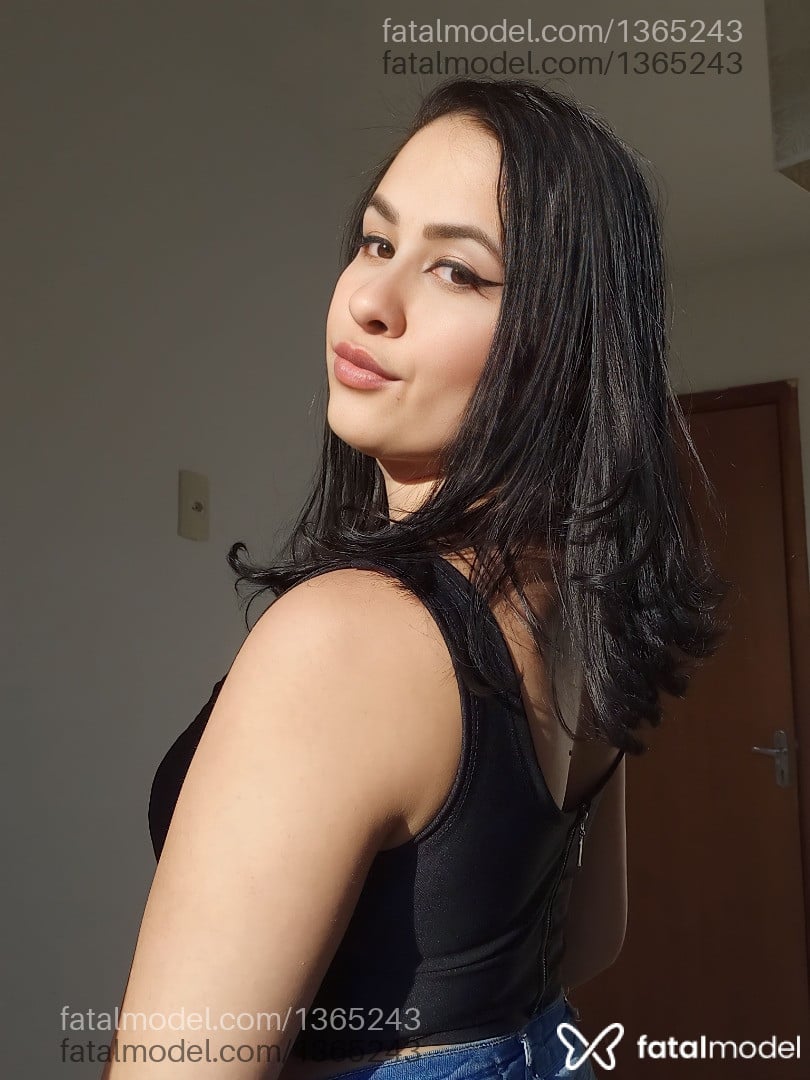 Acompanhante mulher morena (o) de olhos castanhos em São Paulo - Ravena Hawkins