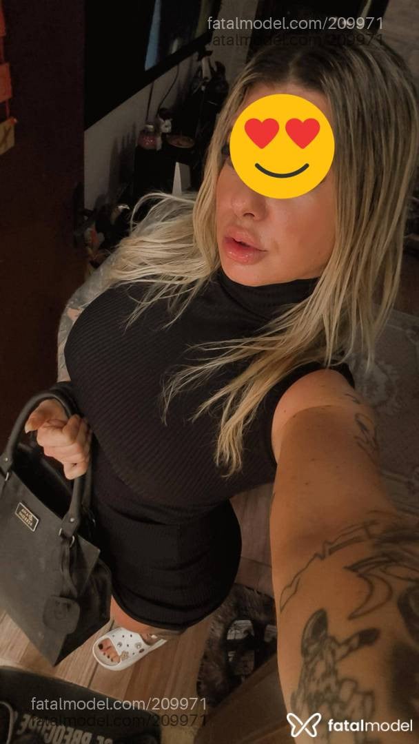 Acompanhante mulher loira (o) de olhos mel - Bárbara
