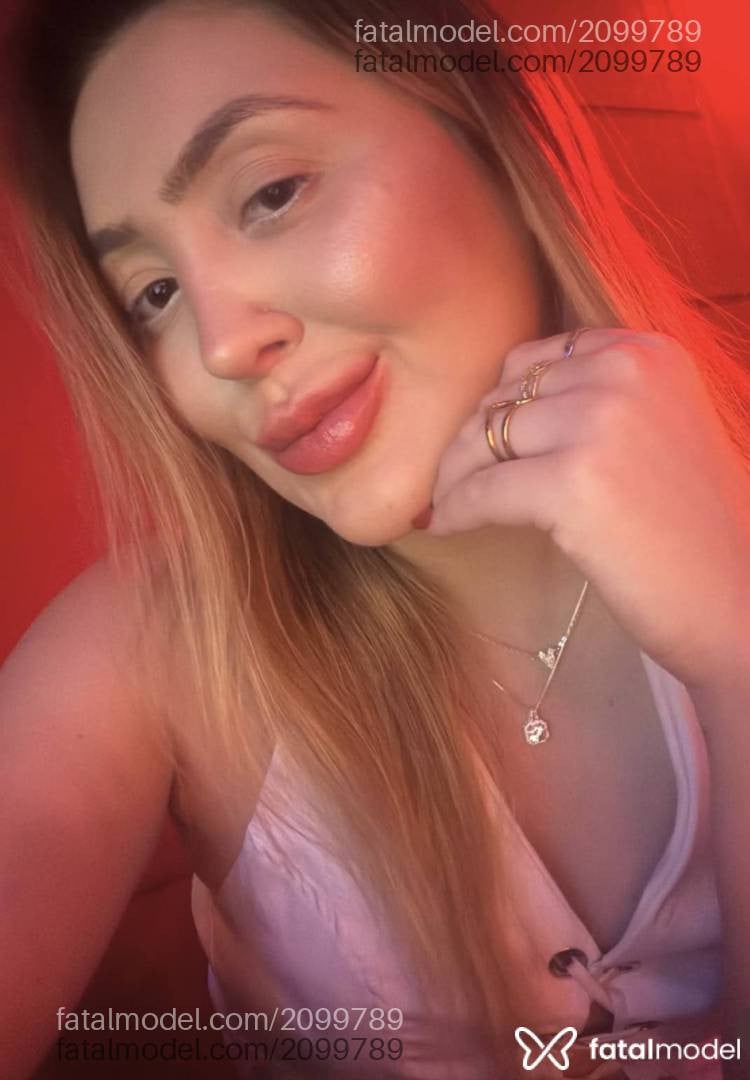 Acompanhante mulher loira (o) de olhos castanhos em São José do Rio Preto - Isa