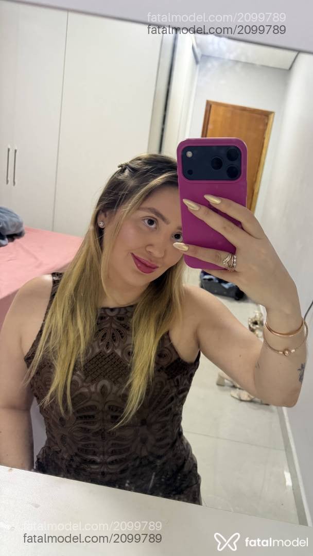 Acompanhante mulher loira (o) de olhos castanhos em Assis - Isa