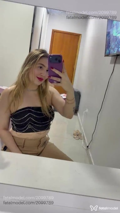 Acompanhante mulher loira (o) de olhos castanhos em Assis - Isa