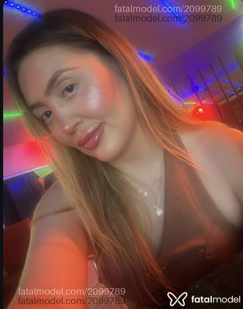 Acompanhante mulher loira (o) de olhos castanhos em Assis - Isa