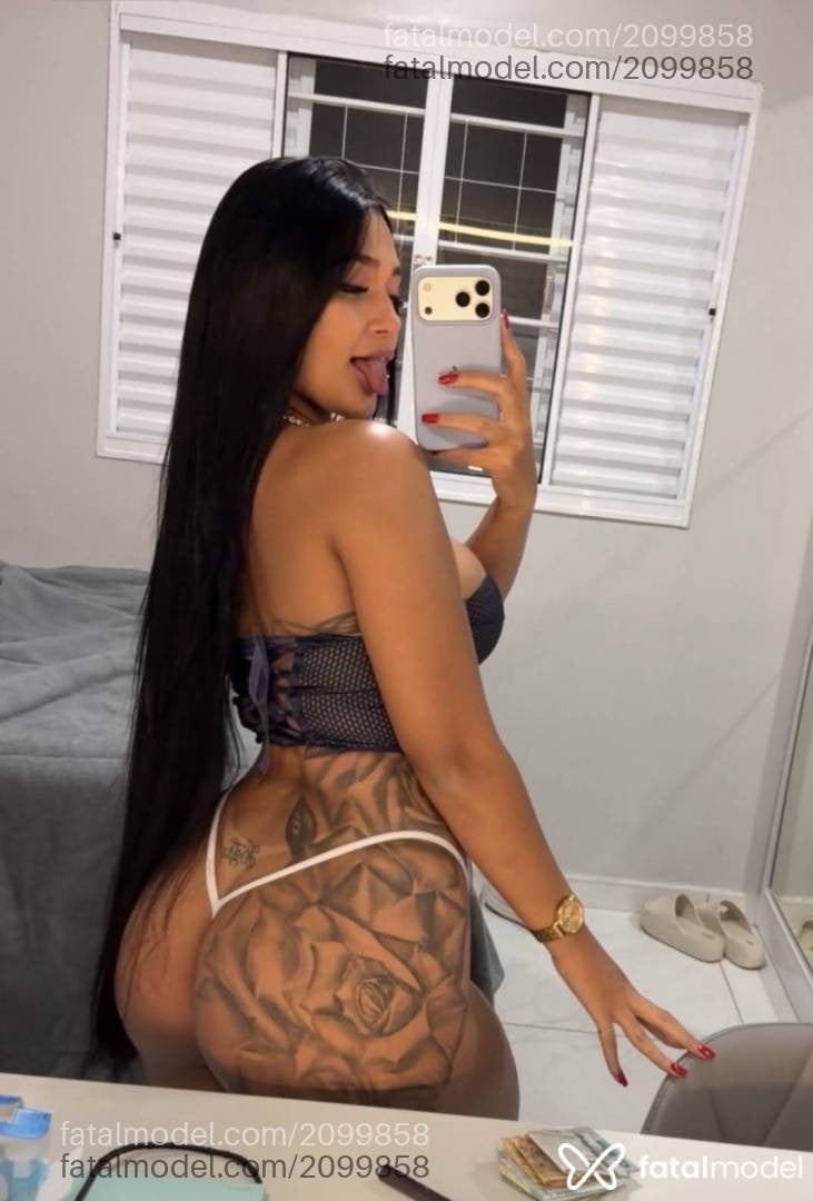 Acompanhante mulher morena (o) de olhos castanhos - Isis