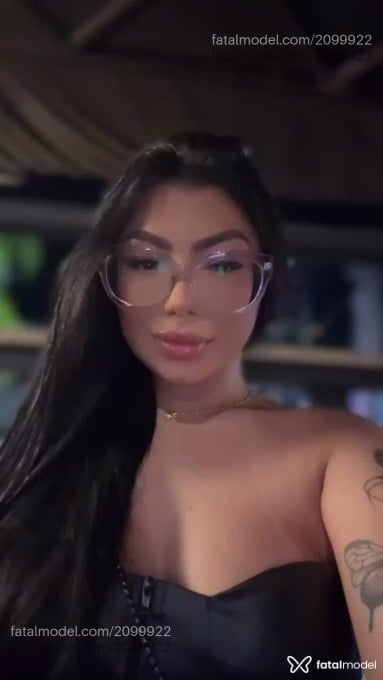 Acompanhante mulher morena (o) de olhos castanhos em Belo Horizonte - Babi Muniz
