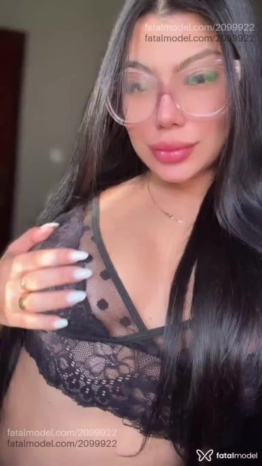 Acompanhante mulher morena (o) de olhos castanhos em Belo Horizonte - Babi Muniz