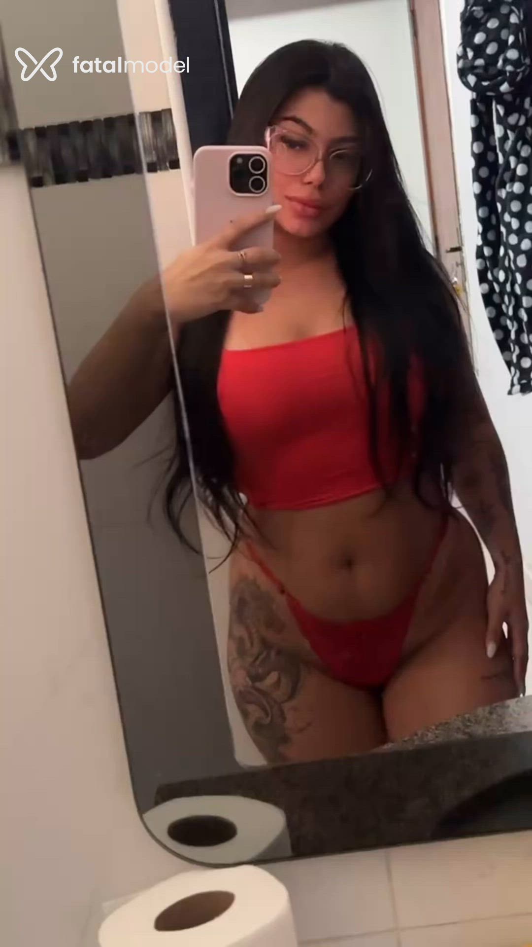 Acompanhante mulher morena (o) de olhos castanhos - Babi Muniz