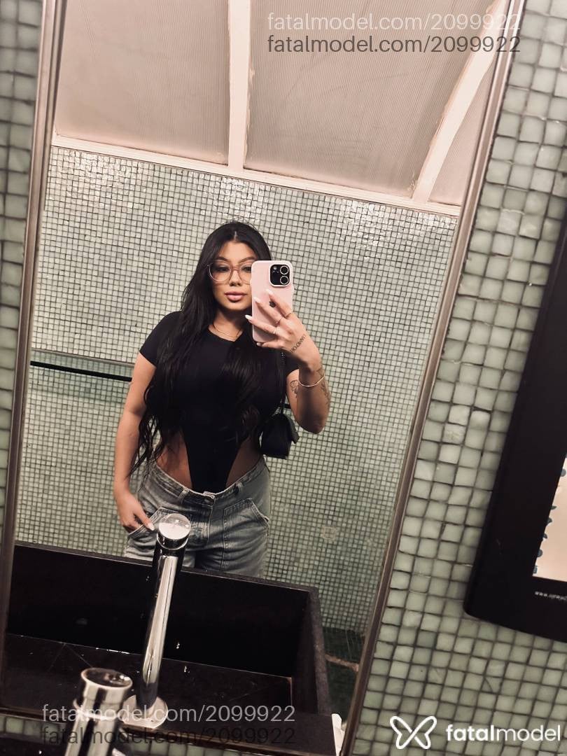 Acompanhante mulher morena (o) de olhos castanhos em Belo Horizonte - Babi Muniz