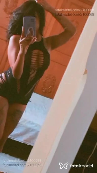 Acompanhante mulher morena (o) de olhos pretos - Namoradinhafogosa