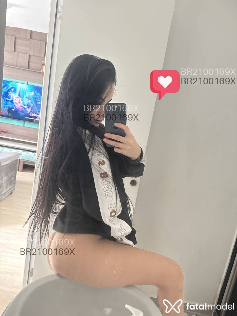 Acompanhante mulher com cabelo castanho de olhos castanhos em São Paulo - Maria