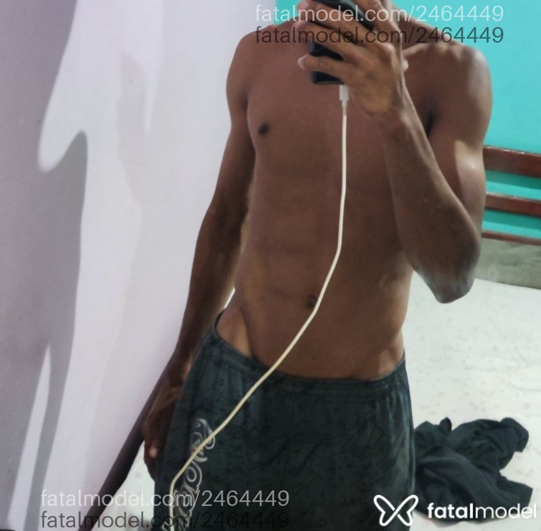Acompanhante homem morena (o) de olhos castanhos - Joaozinhoo Acompanhante homem morena (o) de olhos castanhos - Joaozinhoo
