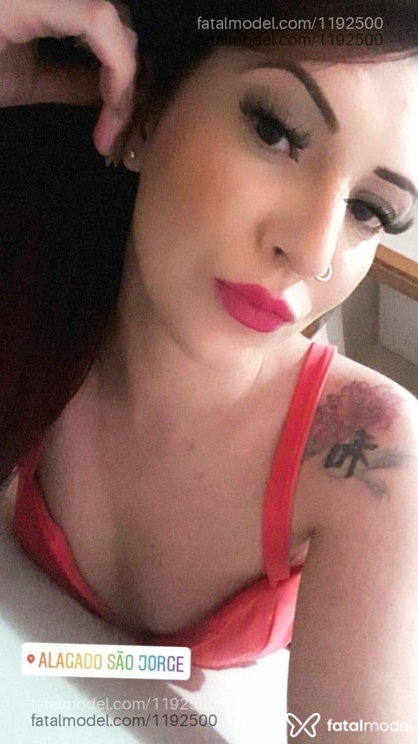 Acompanhante mulher com cabelo castanho de olhos castanhos em Francisco Beltrão Acompanhante mulher com cabelo castanho de olhos castanhos em Francisco Beltrão - Viviane