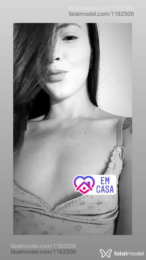 Acompanhante mulher com cabelo castanho de olhos castanhos em Francisco Beltrão Acompanhante mulher com cabelo castanho de olhos castanhos em Francisco Beltrão - Viviane
