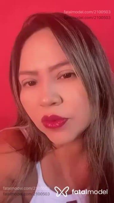 Acompanhante mulher com cabelo castanho de olhos castanhos em Aripuanã - Aline