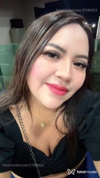 Acompanhante mulher com cabelo castanho de olhos castanhos em Aripuanã - Aline