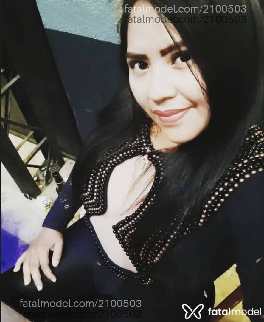 Acompanhante mulher com cabelo castanho de olhos castanhos em Aripuanã - Aline