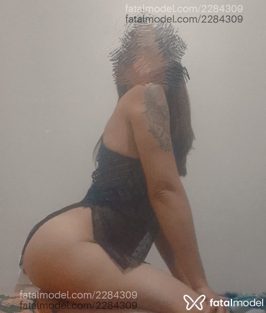 Acompanhante mulher com cabelo colorido de olhos mel em São Paulo - Kariny