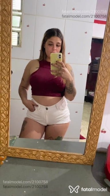 Acompanhante mulher loira (o) de olhos castanhos em Ubatuba - Maite