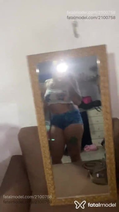 Acompanhante mulher loira (o) de olhos castanhos em Ubatuba - Maite