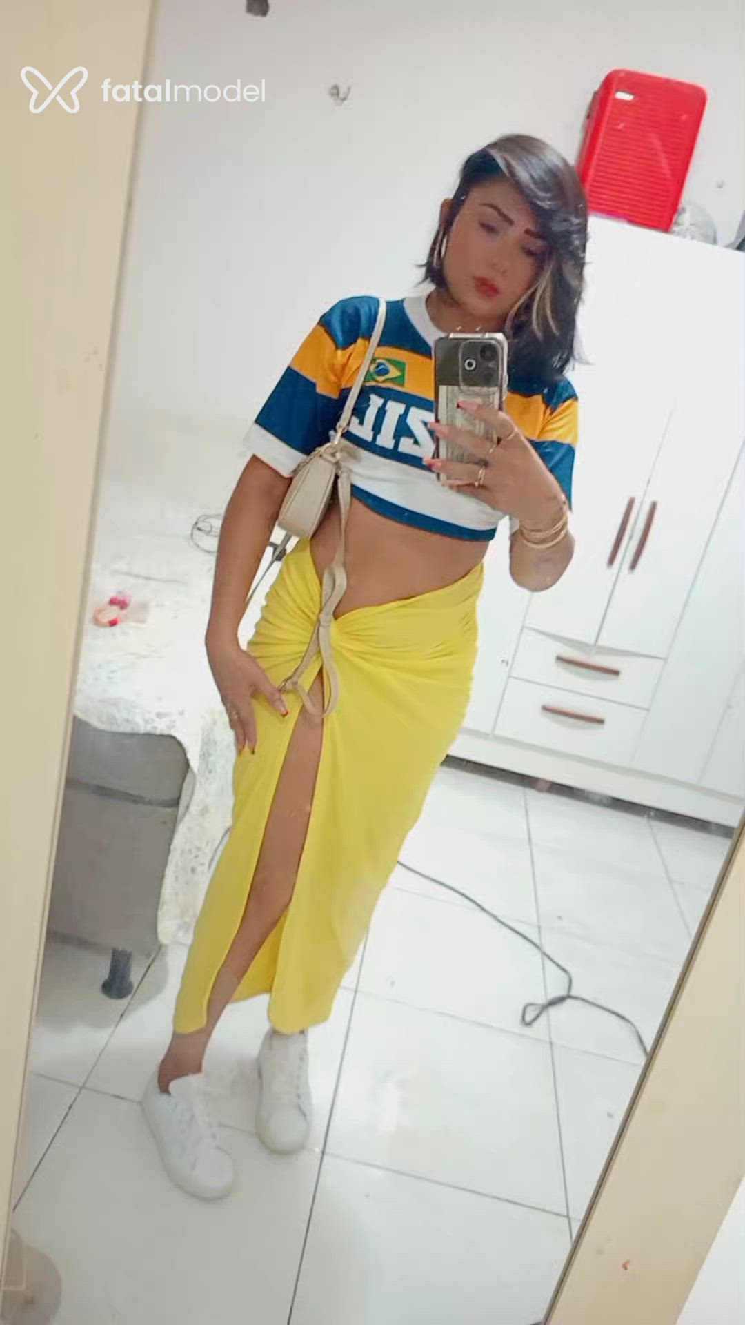 Acompanhante mulher morena (o) de olhos pretos - Jessica