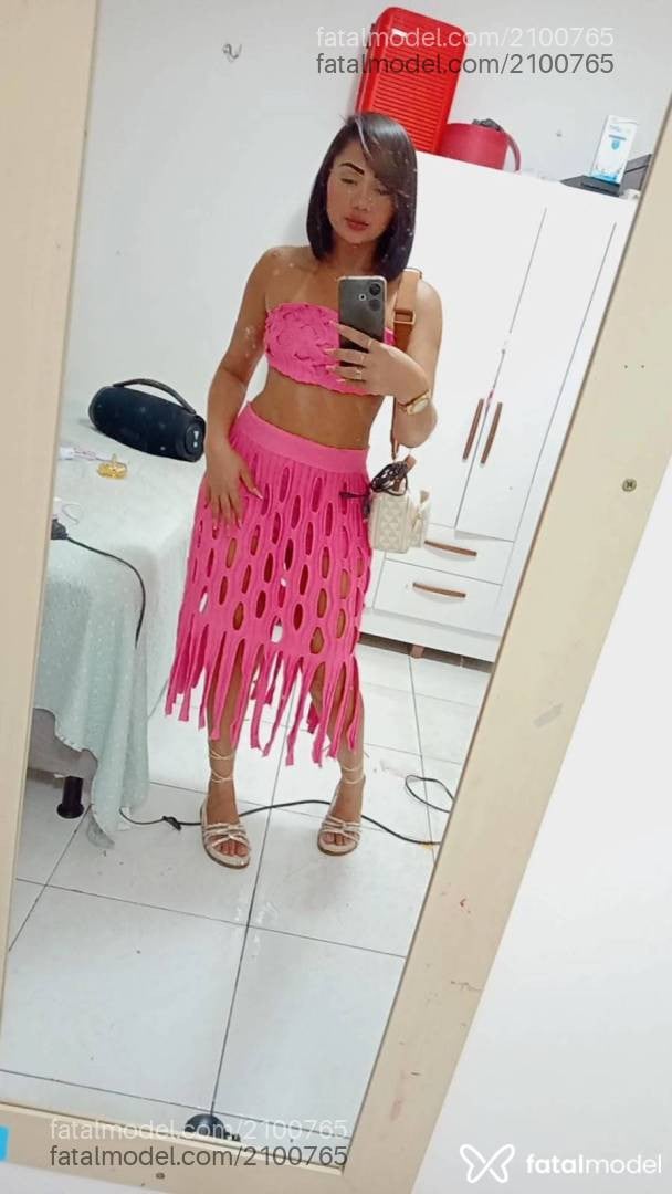 Acompanhante mulher morena (o) de olhos pretos - Jessica