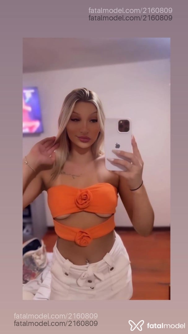 Acompanhante mulher loira (o) de olhos castanhos em Curitiba - Jhully