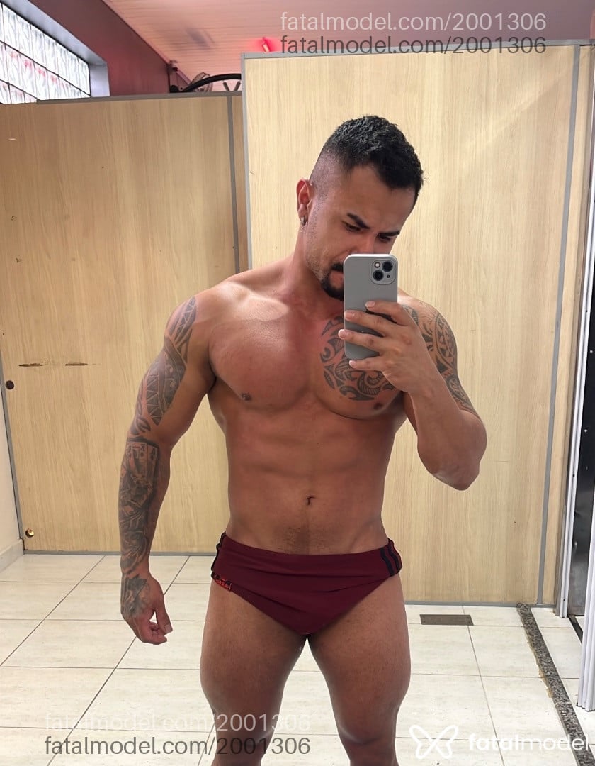 Acompanhante homem com cabelo castanho de olhos castanhos em Porto Alegre - MorenoGoGoBoY